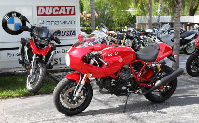 Ducati Supersport 1000