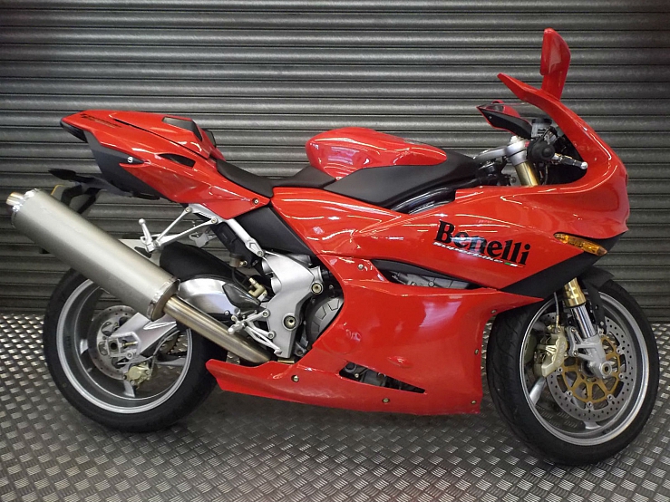 Benelli Tornado 900 Biposto Red 1,000 Miles 2012 Stunning Mint Condition