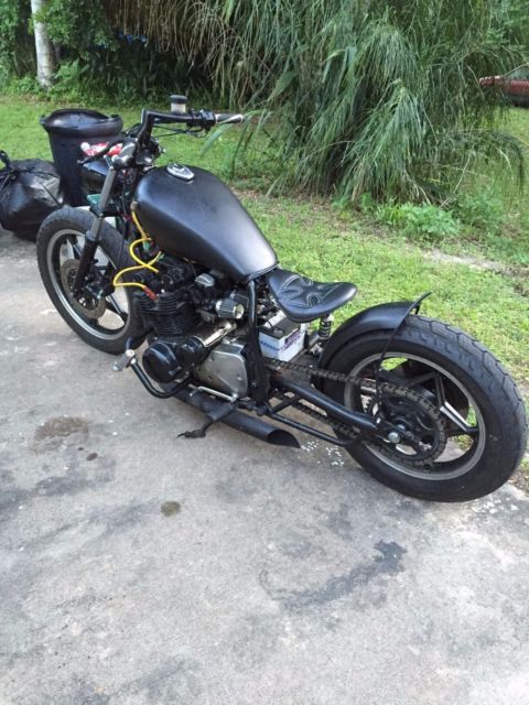 suzuki gs1000 bobber