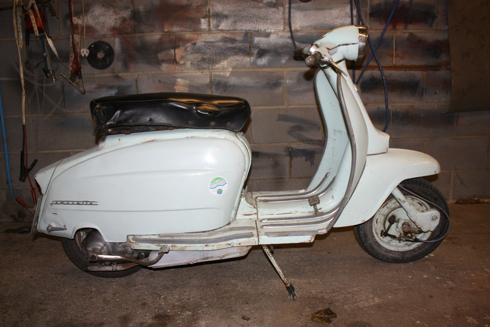 1963 LAMBRETTA BLUE SCOOTER LI125CC S3