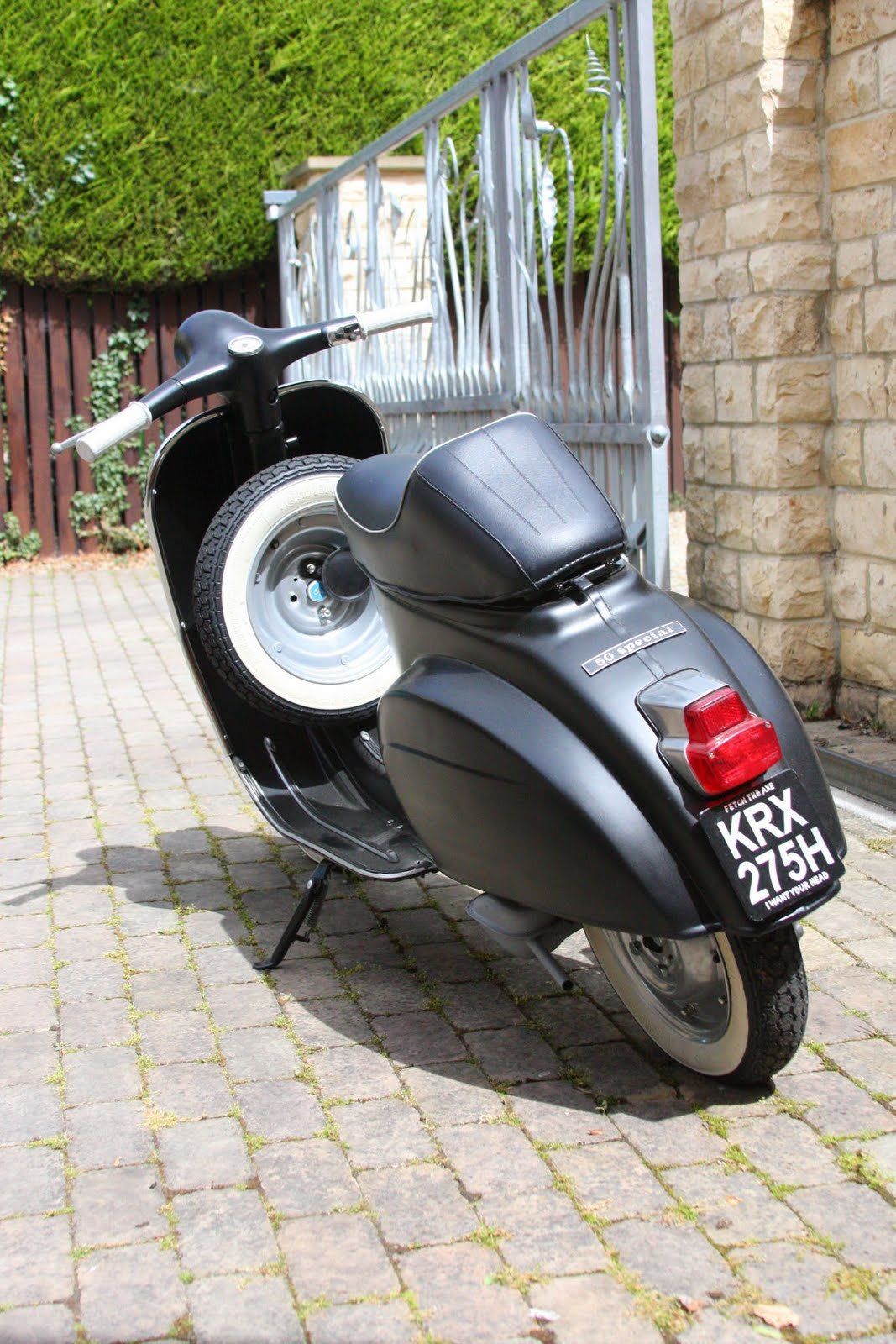 1969 VESPA (DOUGLAS) CUSTOM PAINTED SCOOTER