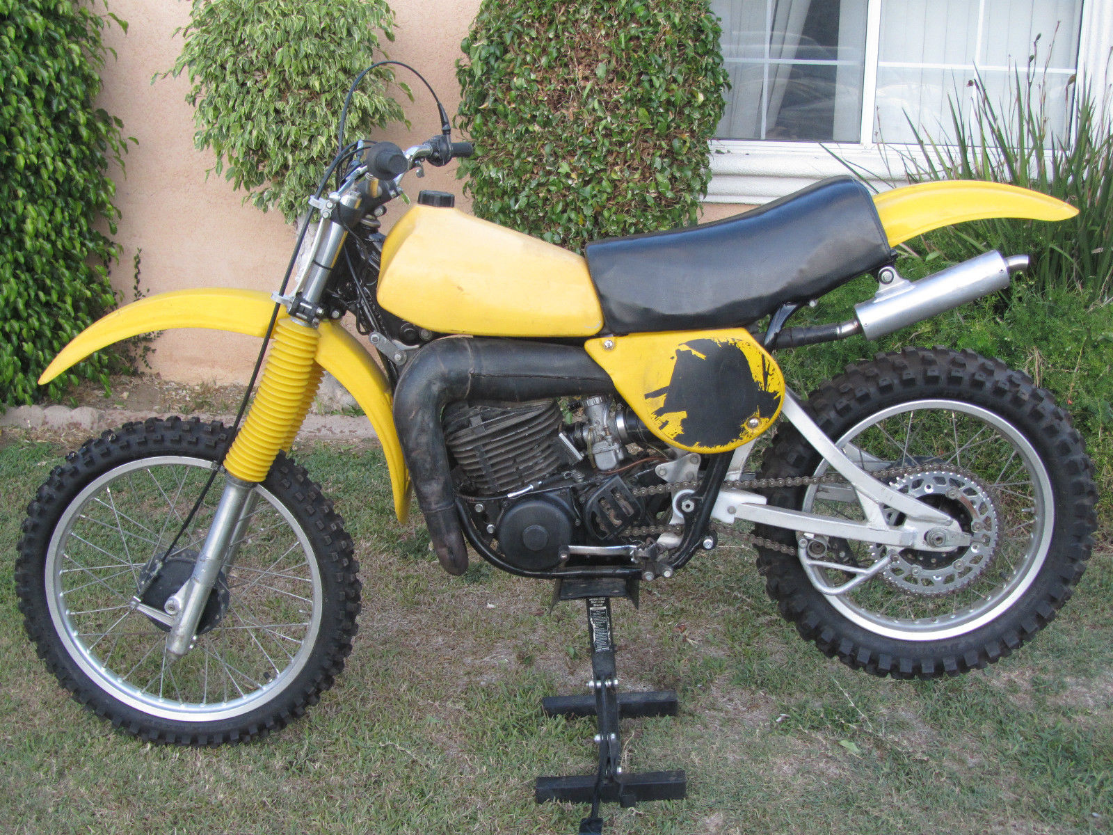 Yamaha YZ 400