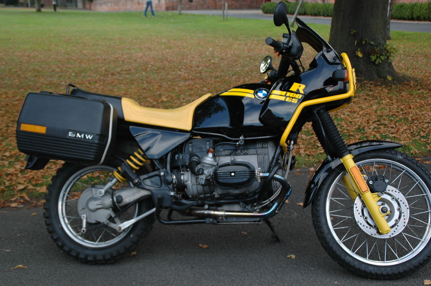 BMW r100gs