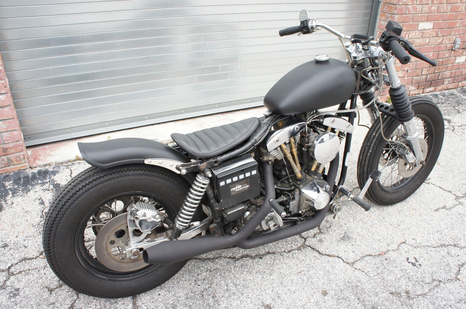 Harley Davidson Knucklehead Bobber