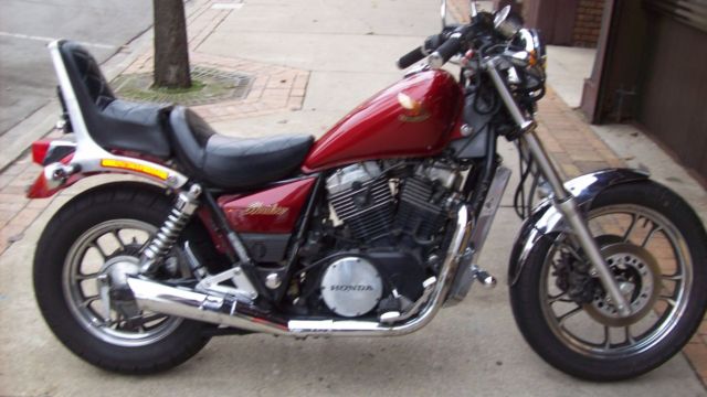 Roadrunner Project Bike 1984 Honda Shadow Vt700c