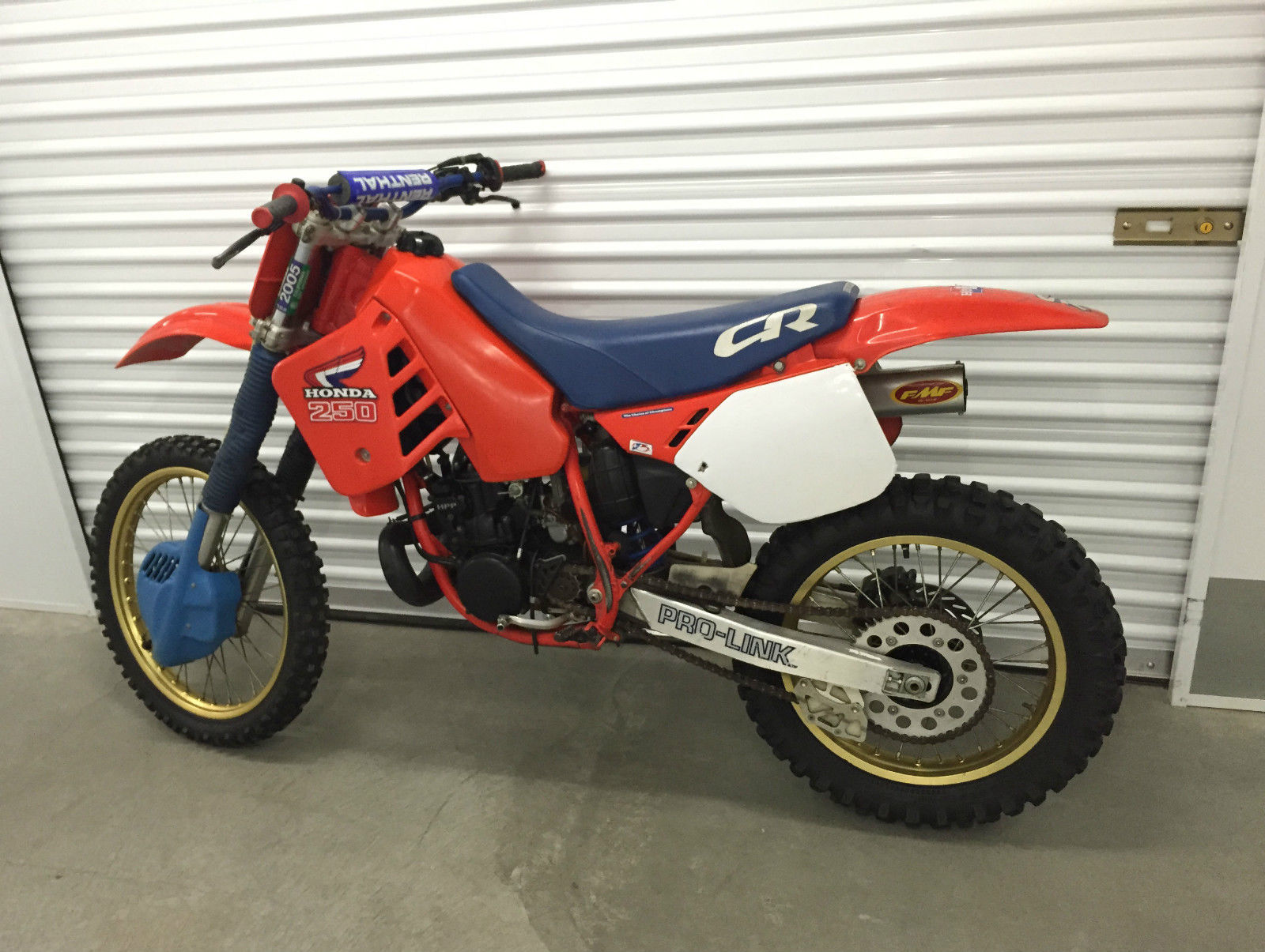 Motocross 2 cylinder 2 stroke