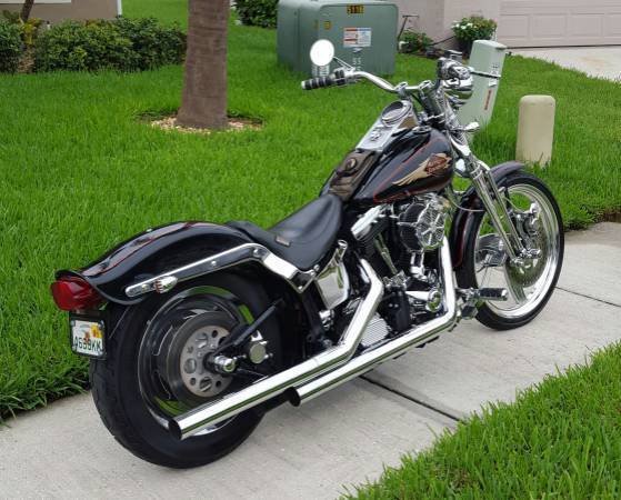 Harley Davidson Softail черный