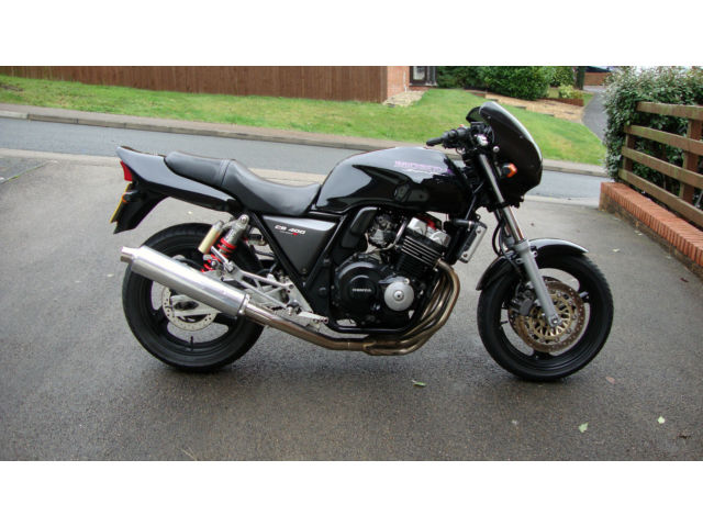 1996 Honda CB400 Super Four SF (NC31) – VERSION-R – Gloss Black