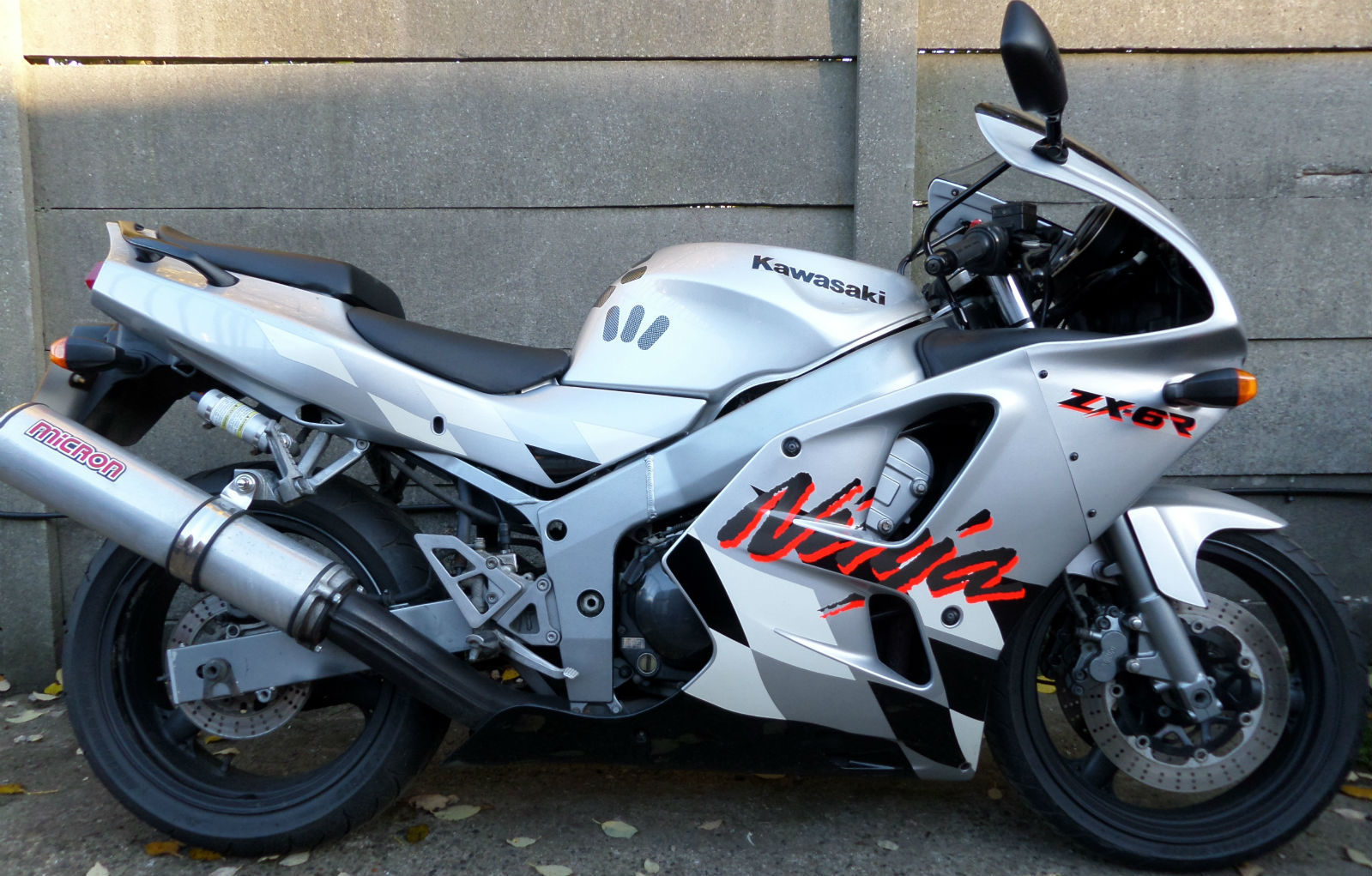 Kawasaki F3 Ninja Silver 600 cc Supersport
