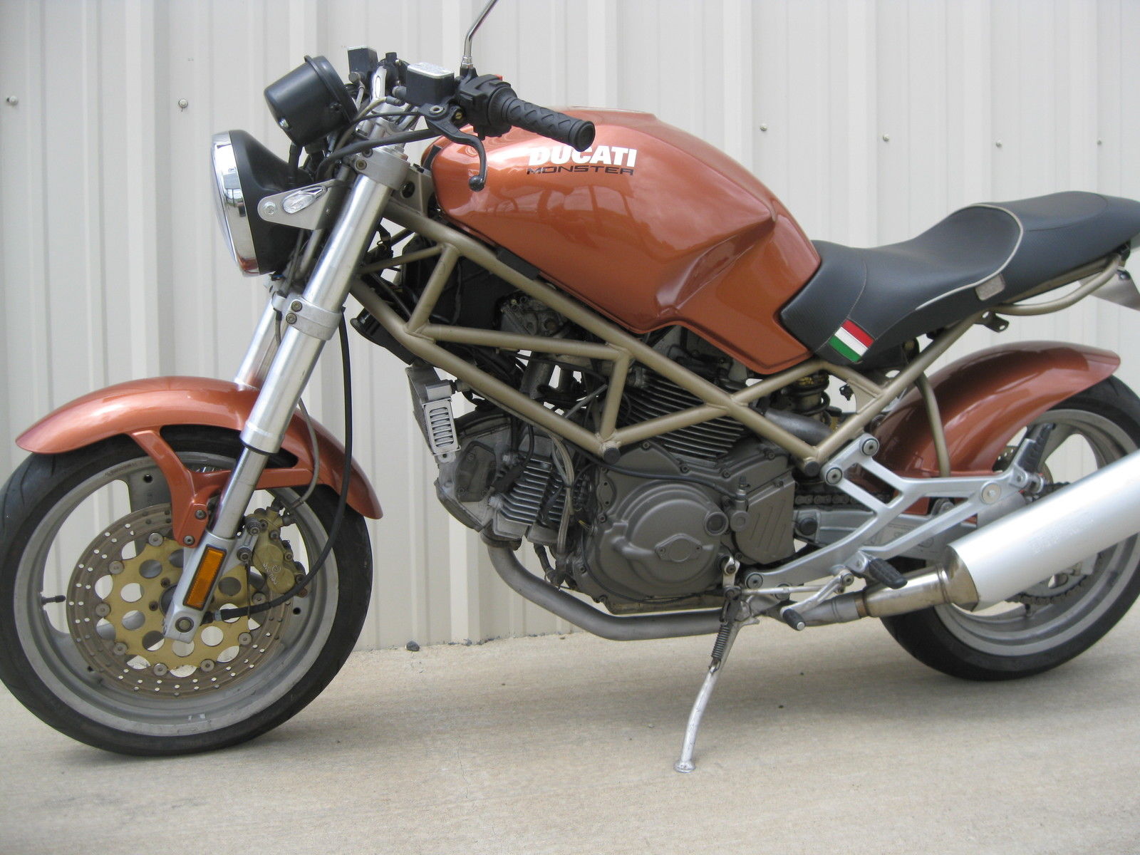 1999 ducati monster 750