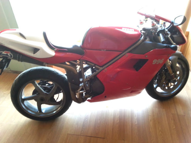 200 Ducati 996 Superbike