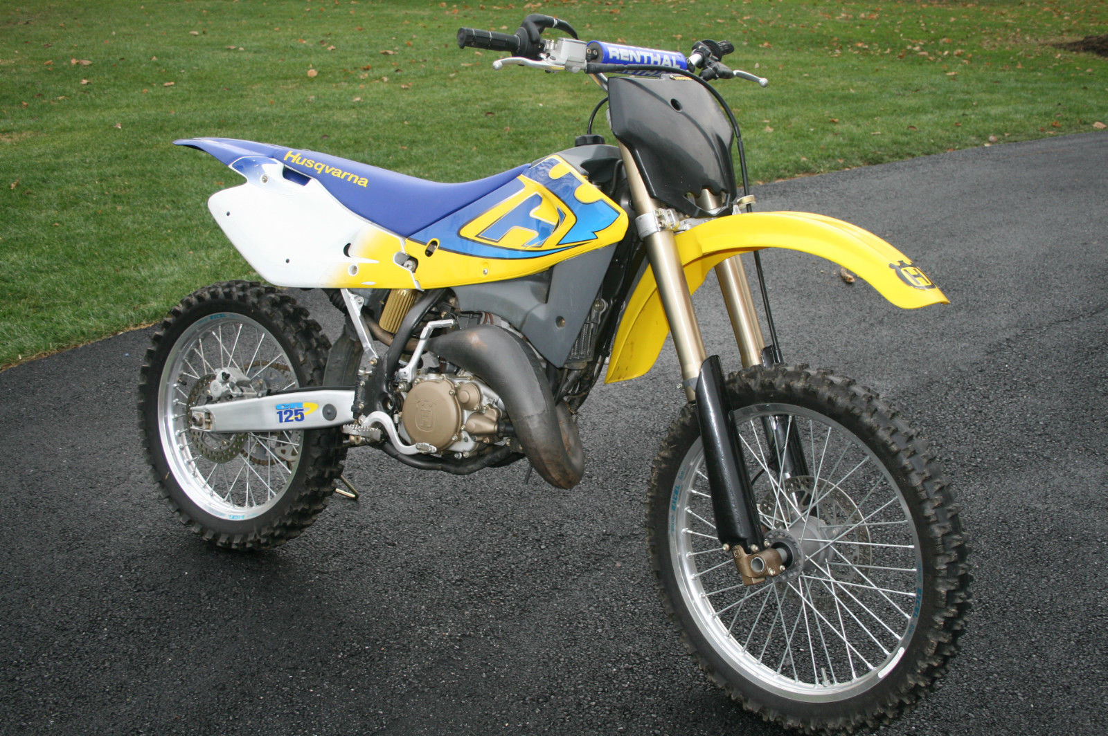 2001 HUSQVARNA CR125 DIRT BIKE