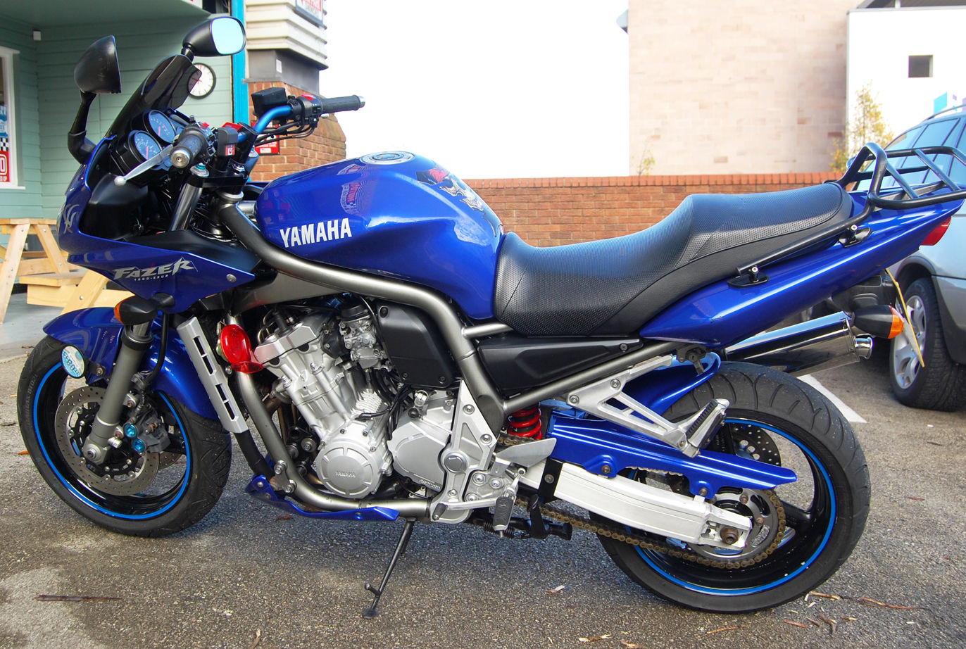 Yamaha FZS 1000 цвета