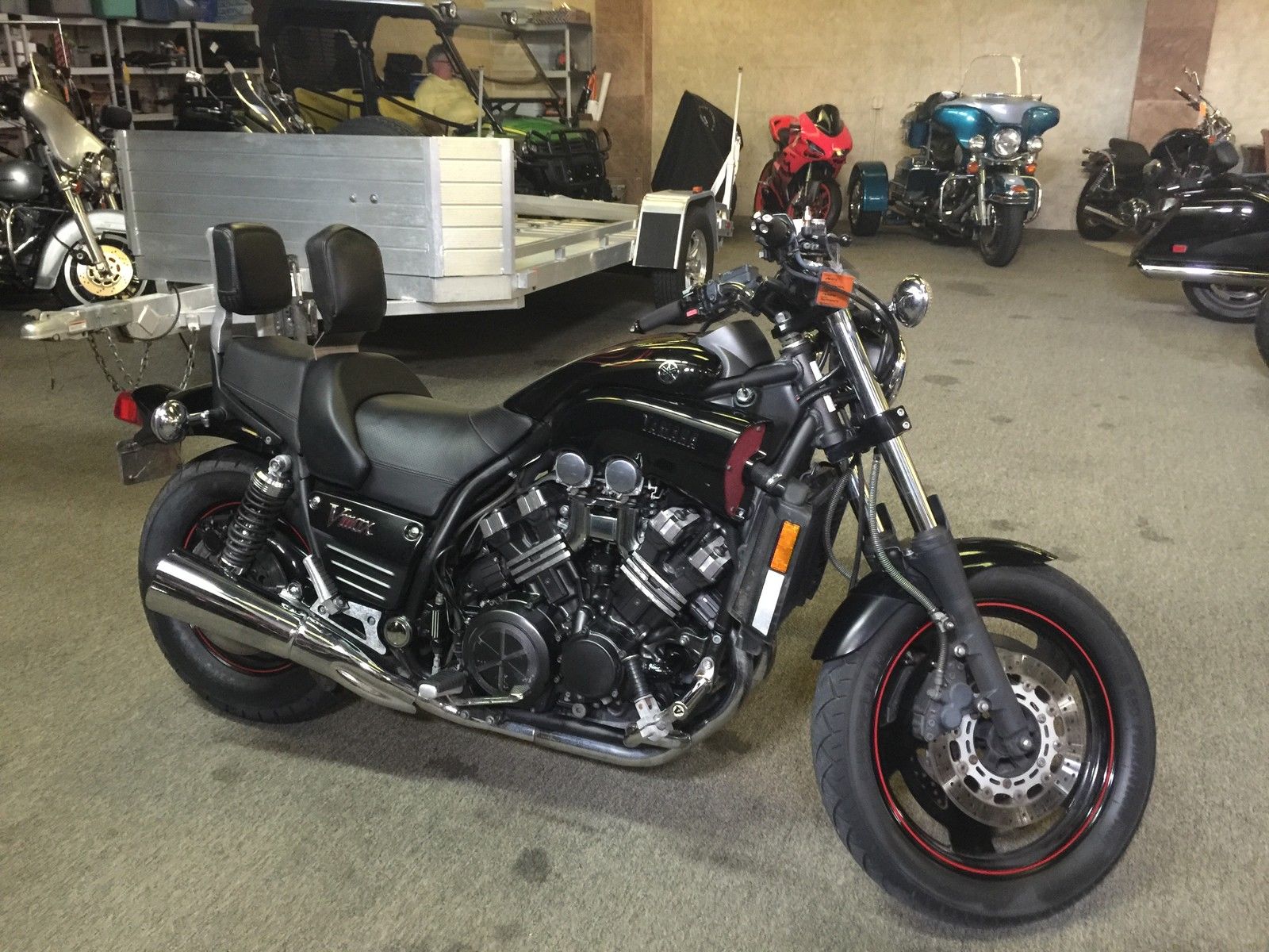 Yamaha v Max 1200 Black