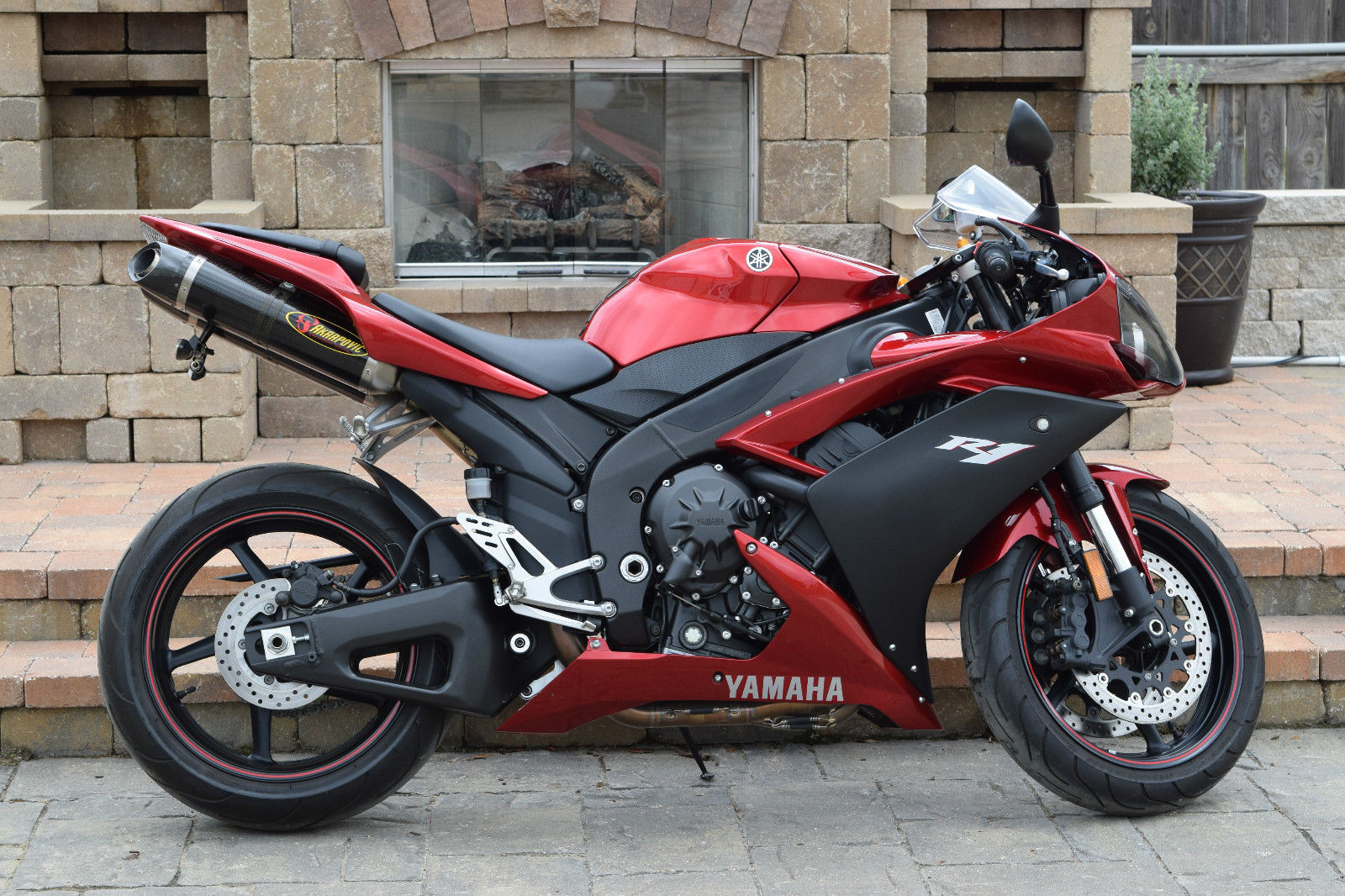 Спортбайк Yamaha r1