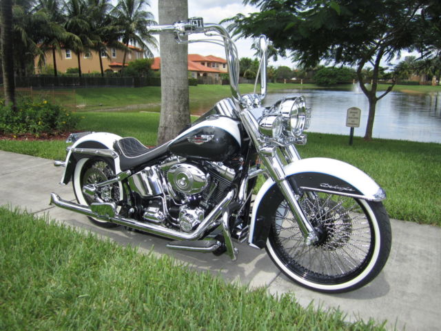 2008 Harley Softail Deluxe Fully Custom 21" Wheel, Mint Condition