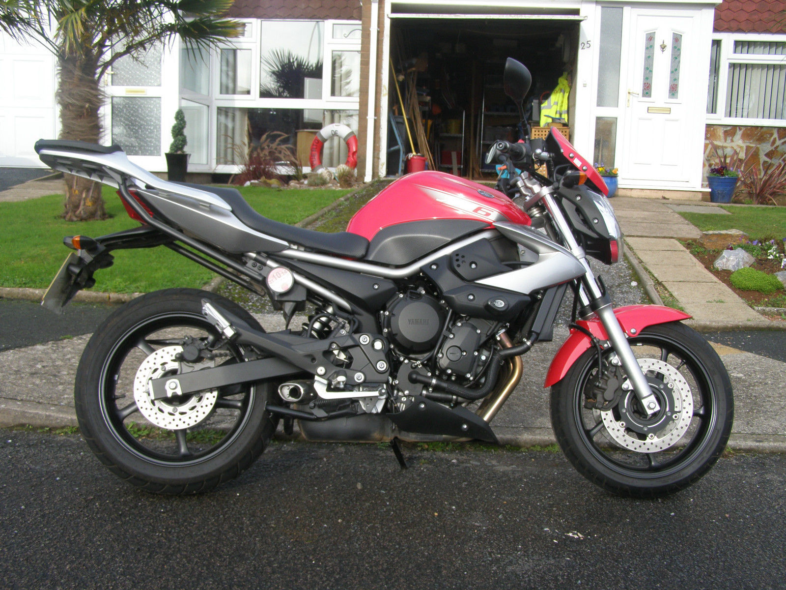 Yamaha xj6s 2011