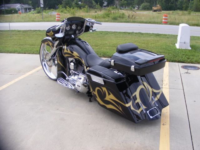 2011 Harley Davidson Street Glide Custom 30 Inch Wheel Bagger Road King