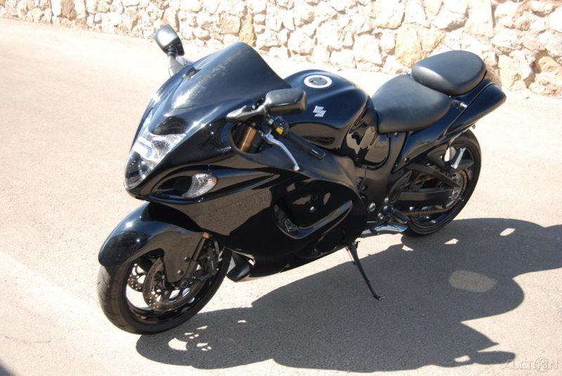 Suzuki Hayabusa красная