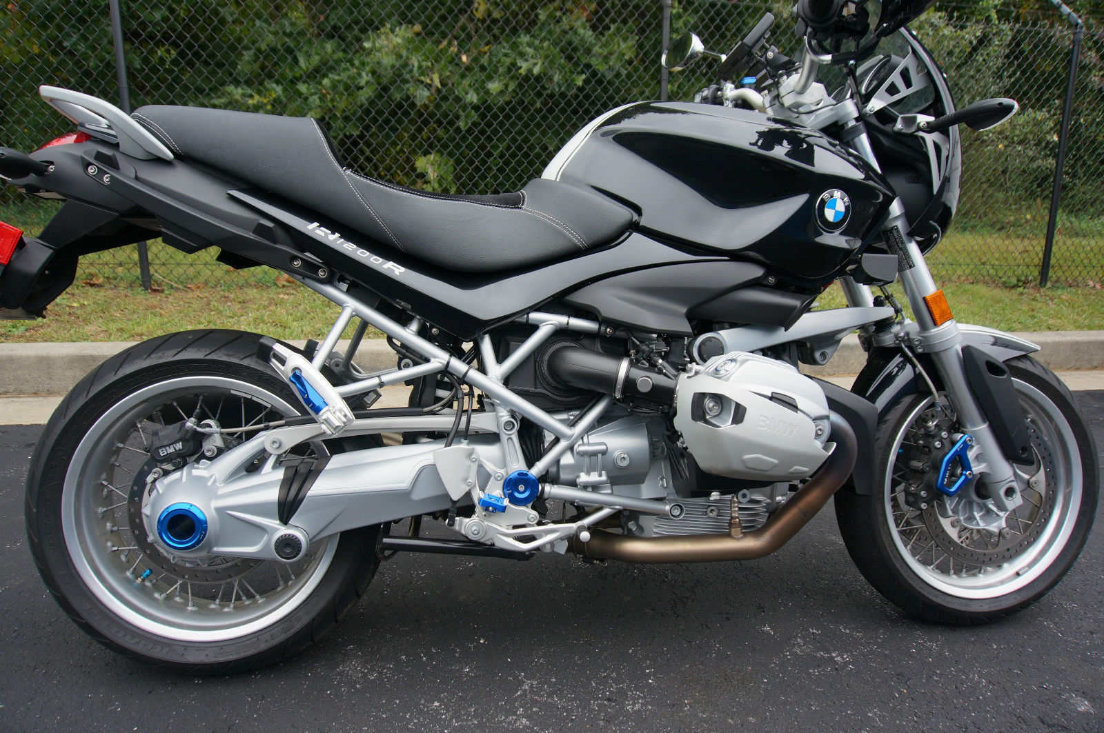 BMW r1200r Street Fighter