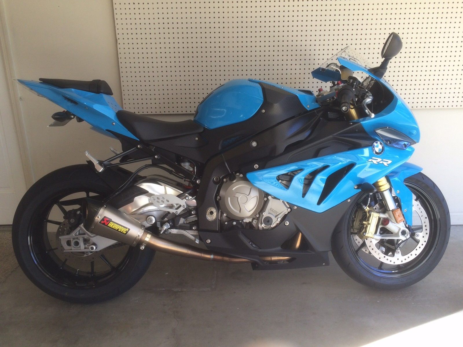 BMW s1000rr Blue