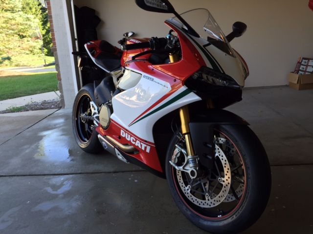 Ducati Panigale S Tricolore