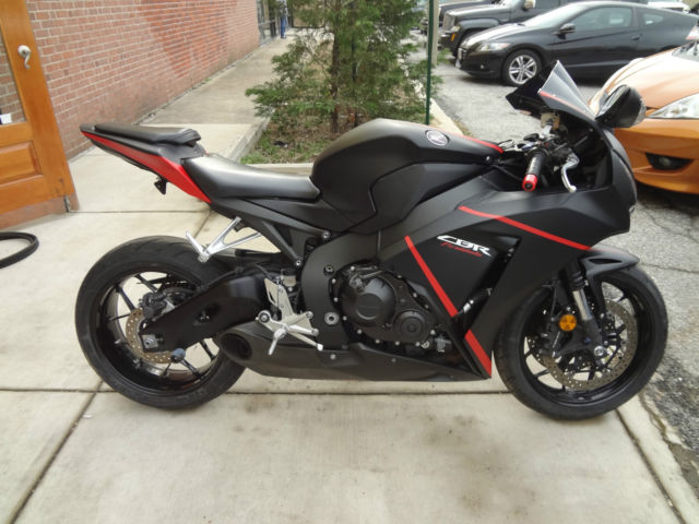 Honda cbr1000rr Black Matt