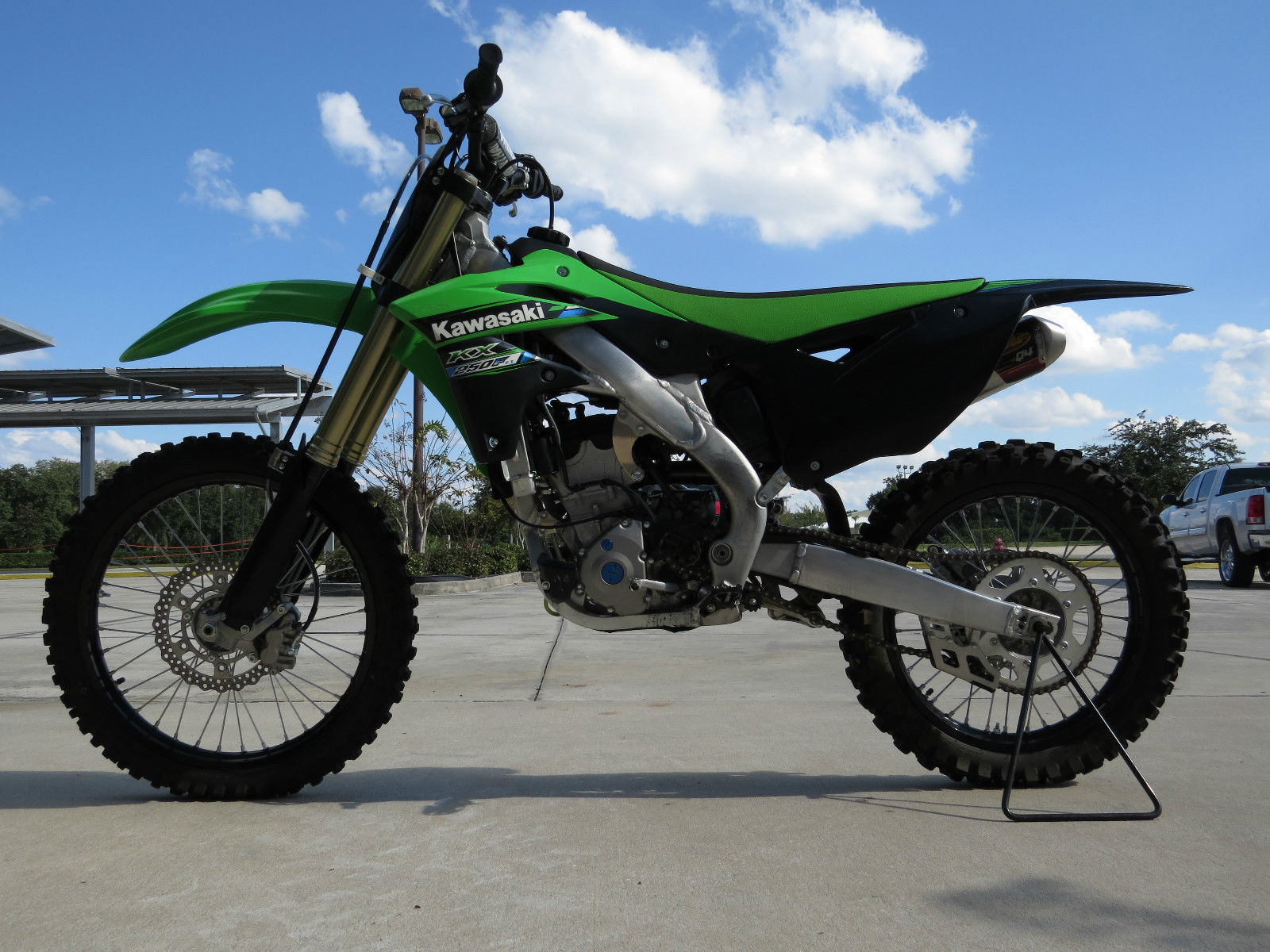 2013 Kawasaki KX250F 4 Stroke Fuel Injected Lime Green/Black Dirt Bike