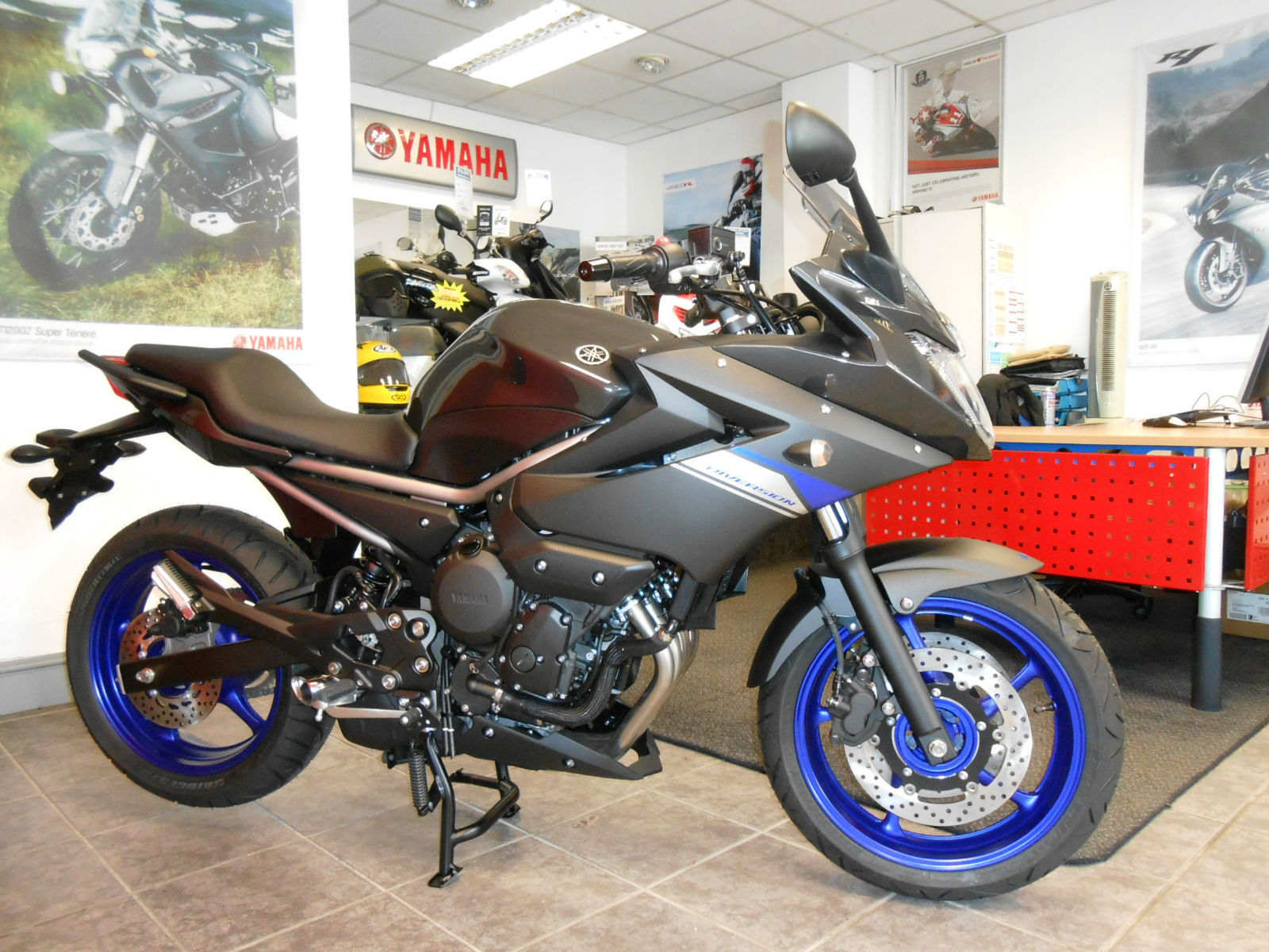 Yamaha xj6 РѕР±РѕРё