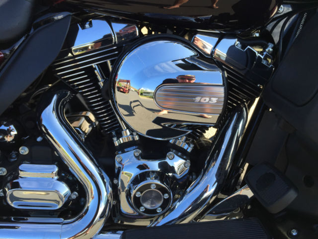 2015 Harley Davidson Ultra Limited Flhtk, Sunglo & Blackened Cayenne Sunglo