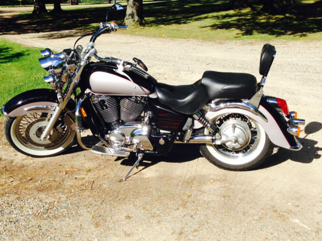 Beautiful 1998 Honda Shadow Aero 1100 Don't Miss This Clean Amazing Bike!