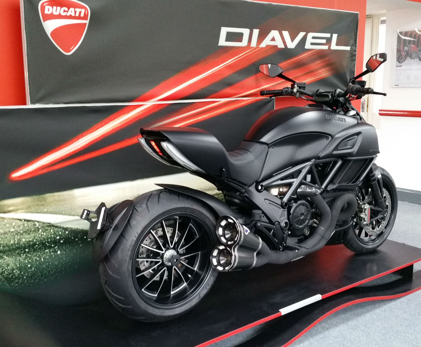 Ducati Diavel Carbon 2020