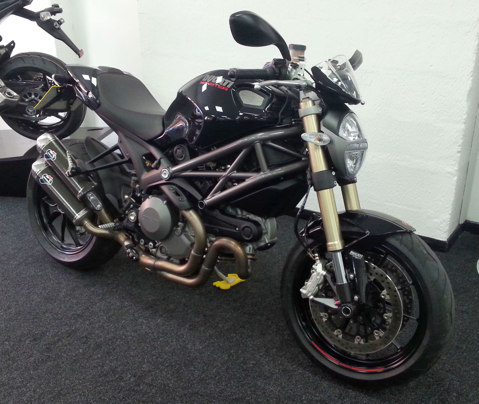 ducati monster 659 termignoni exhaust