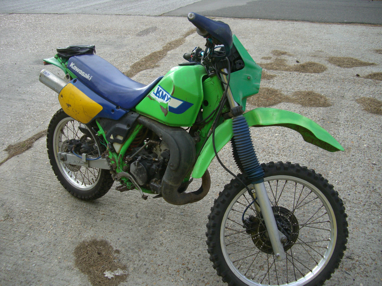 FOR SALE KAWASAKI KMX 200 2 STROKE