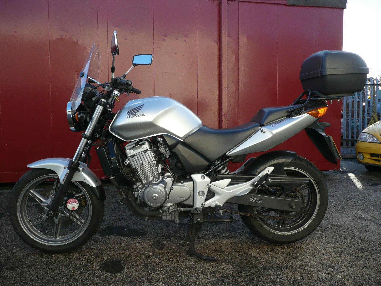 Honda CBF 500 Dominator