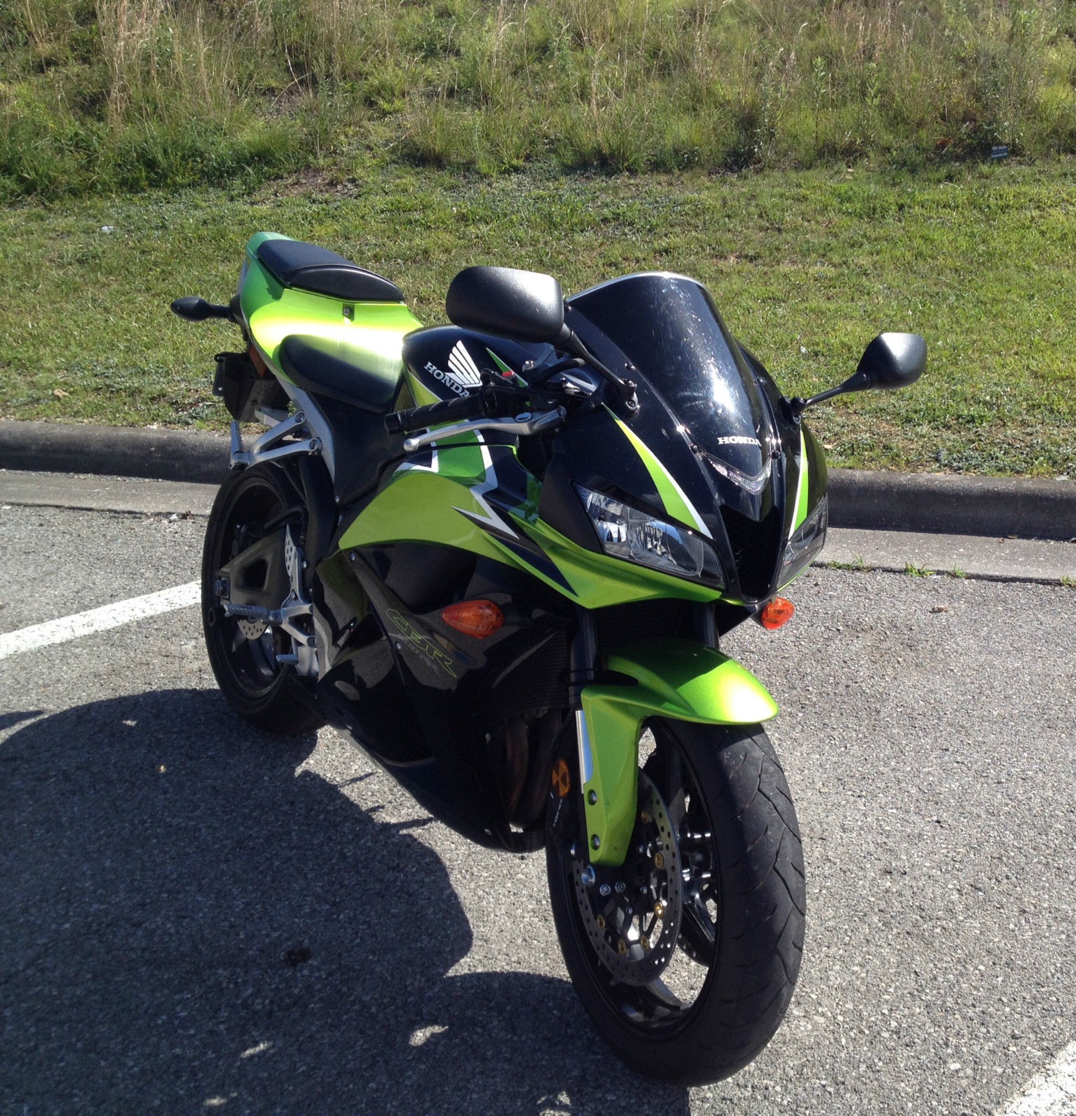 Honda CBR 600 Green