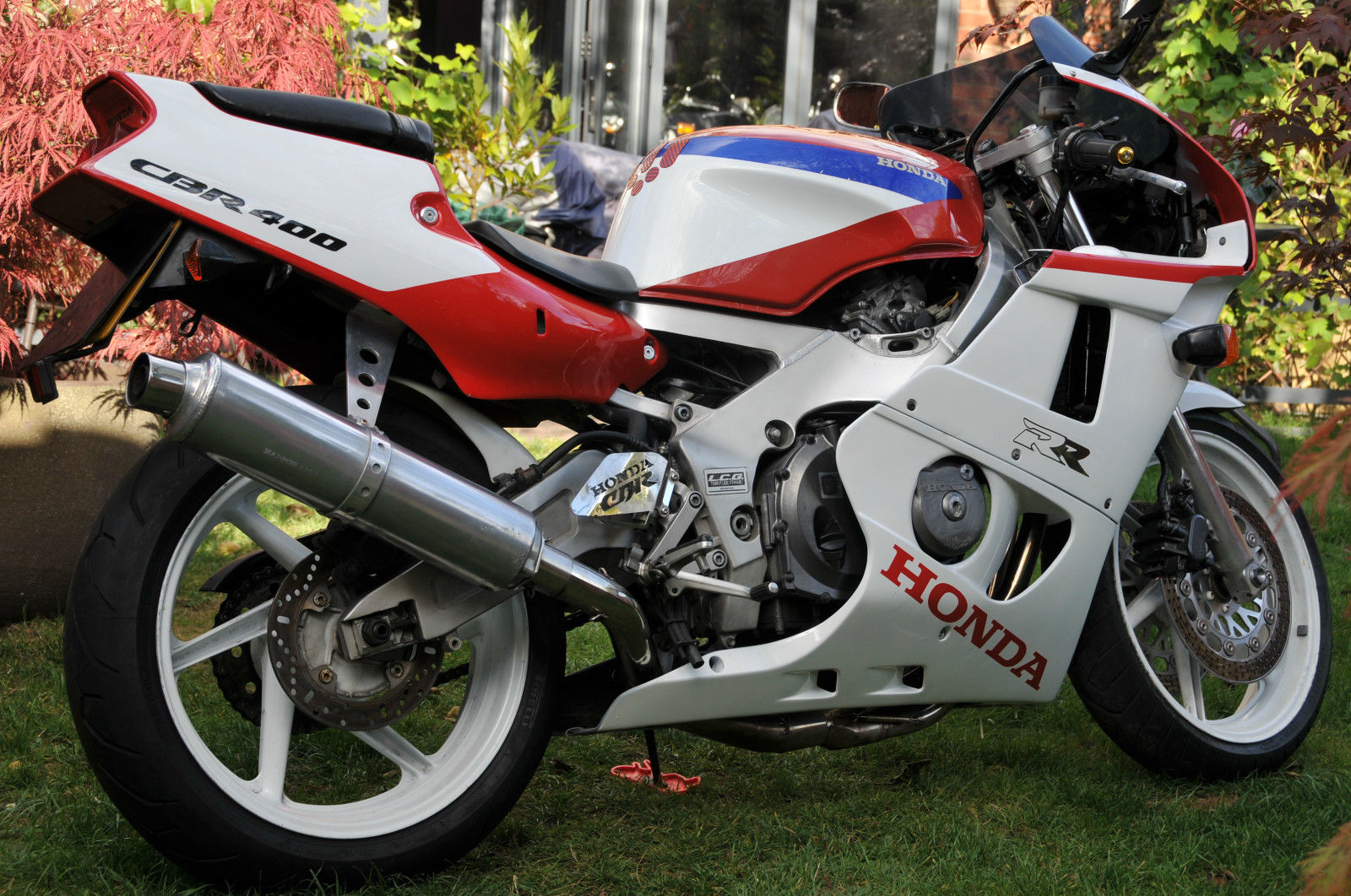 Honda cbr400rr nc29