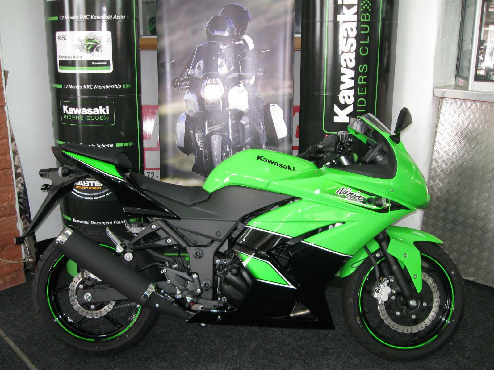 Электромотоцикл Kawasaki Ninja