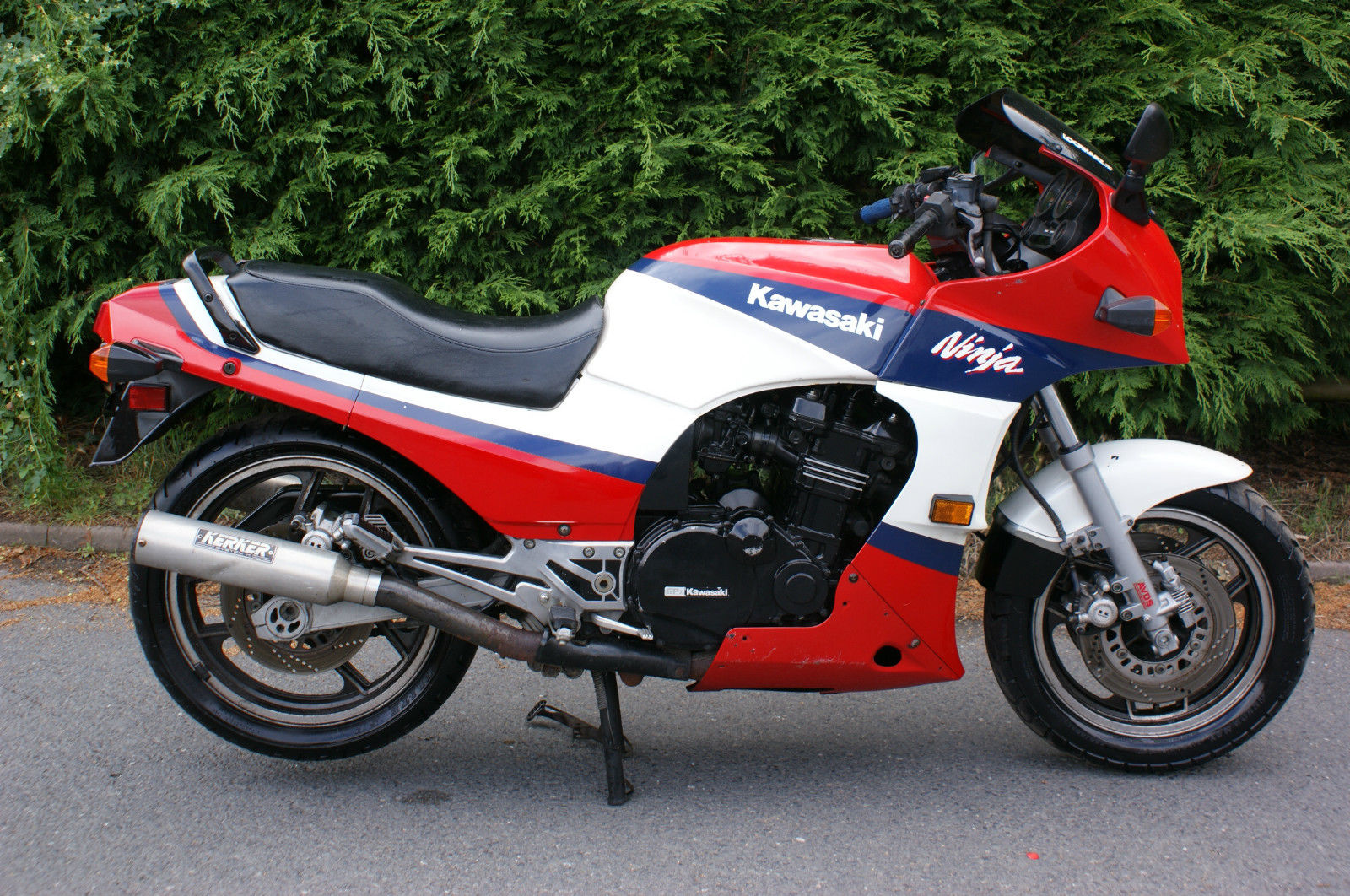 Kawasaki GPZ Ninja 1986 low miles in amazing & original condition