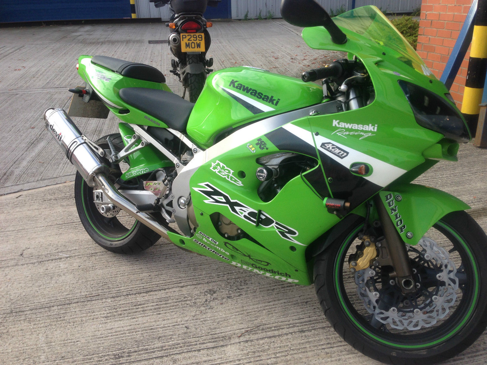 kawasaki zx9r 2004