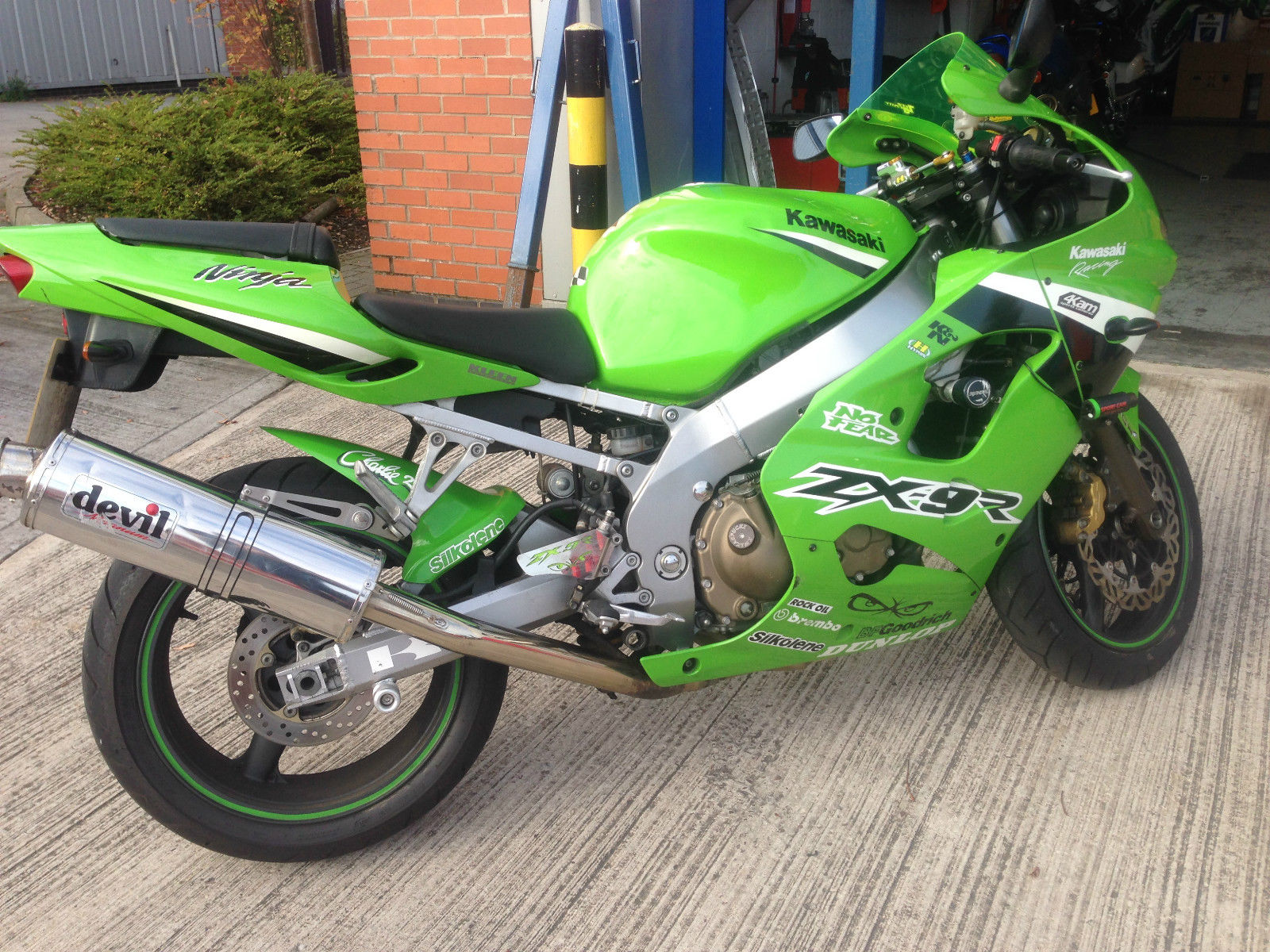 kawasaki zx9r 2004