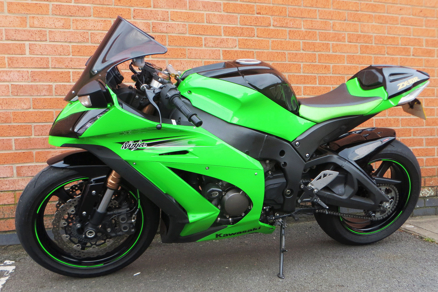 Кавасаки ниндзя zx10r West