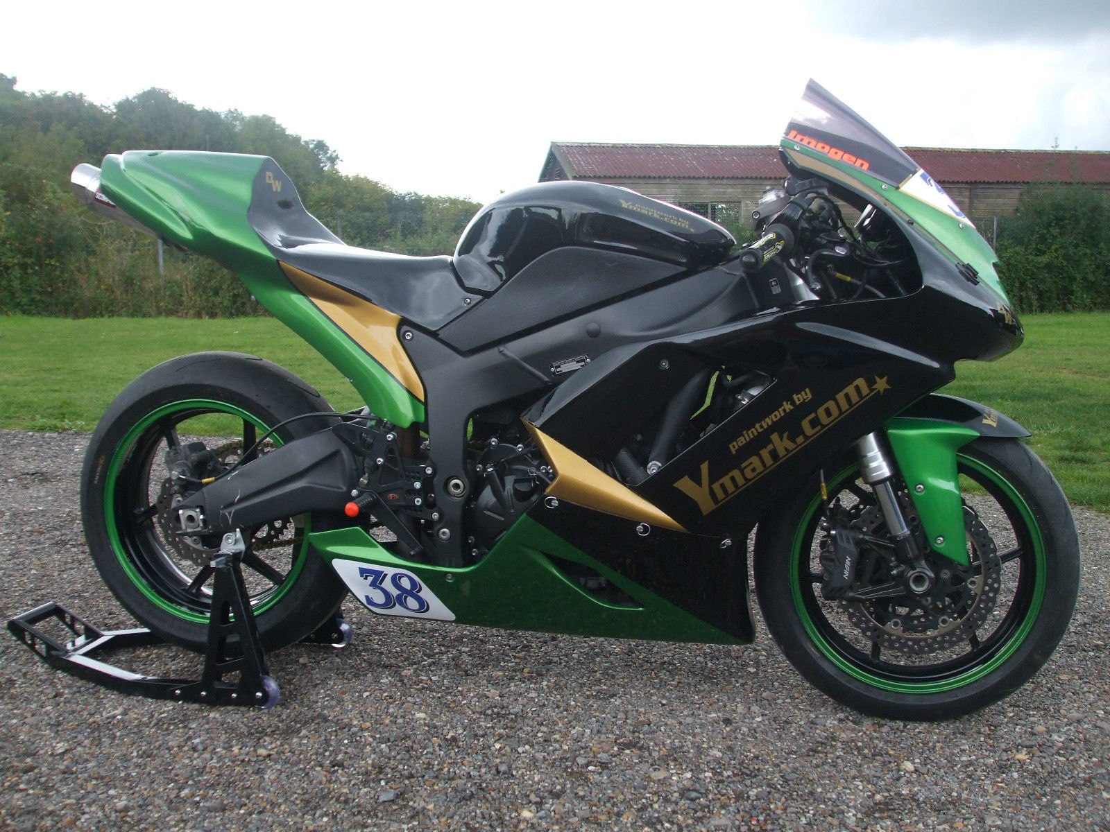 zx6r track