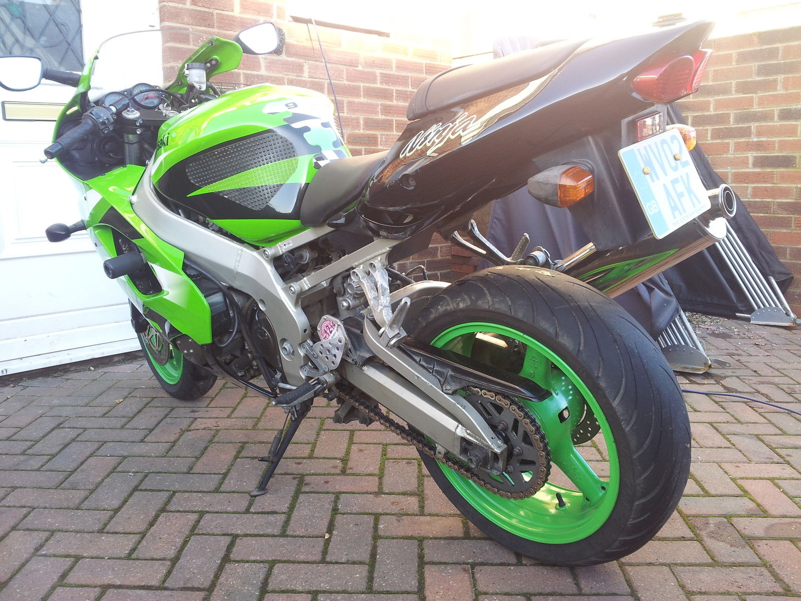 zx9r f1