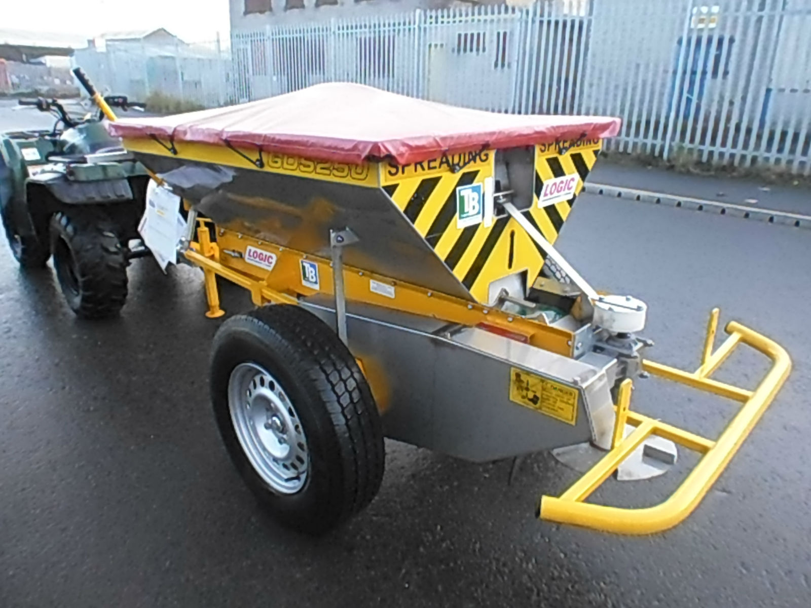 LOGIC GDS250 GRITTER SALT SPREADER TOW BEHIND ROAD LEGAL GRITTER FARM