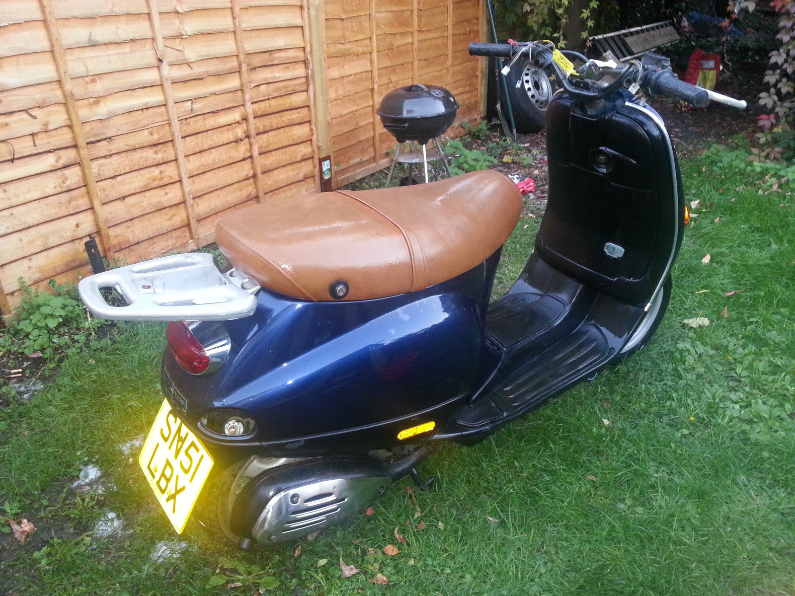 piaggio-vespa-et2-50-spares-or-repair