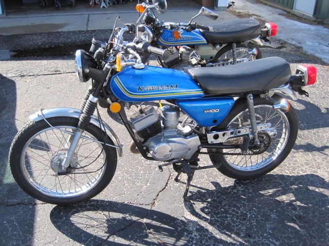RARE Blue 1976 Kawasaki KH100 Motorcycle 100cc * original *