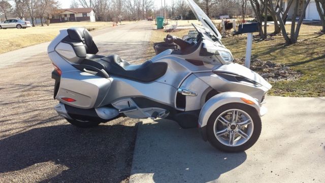 2010 Can am BRP Spyder RT