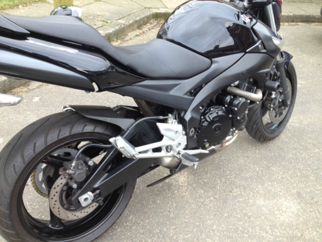 Suzuki GSR 600 Black