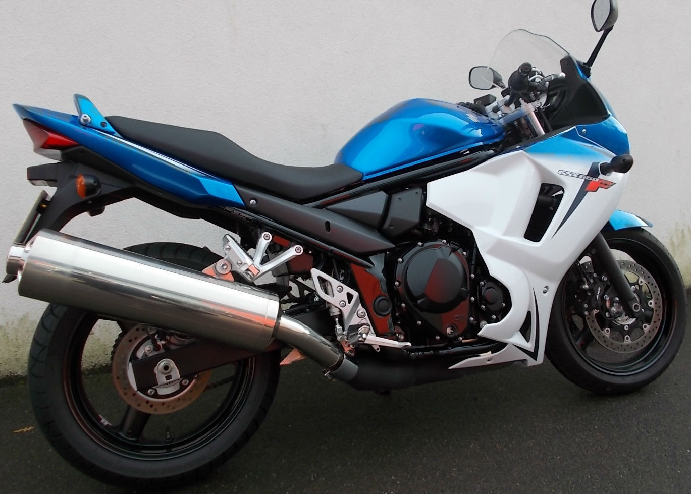 Suzuki Gsx F The Modern And Majorly Revised Bandit Gsf